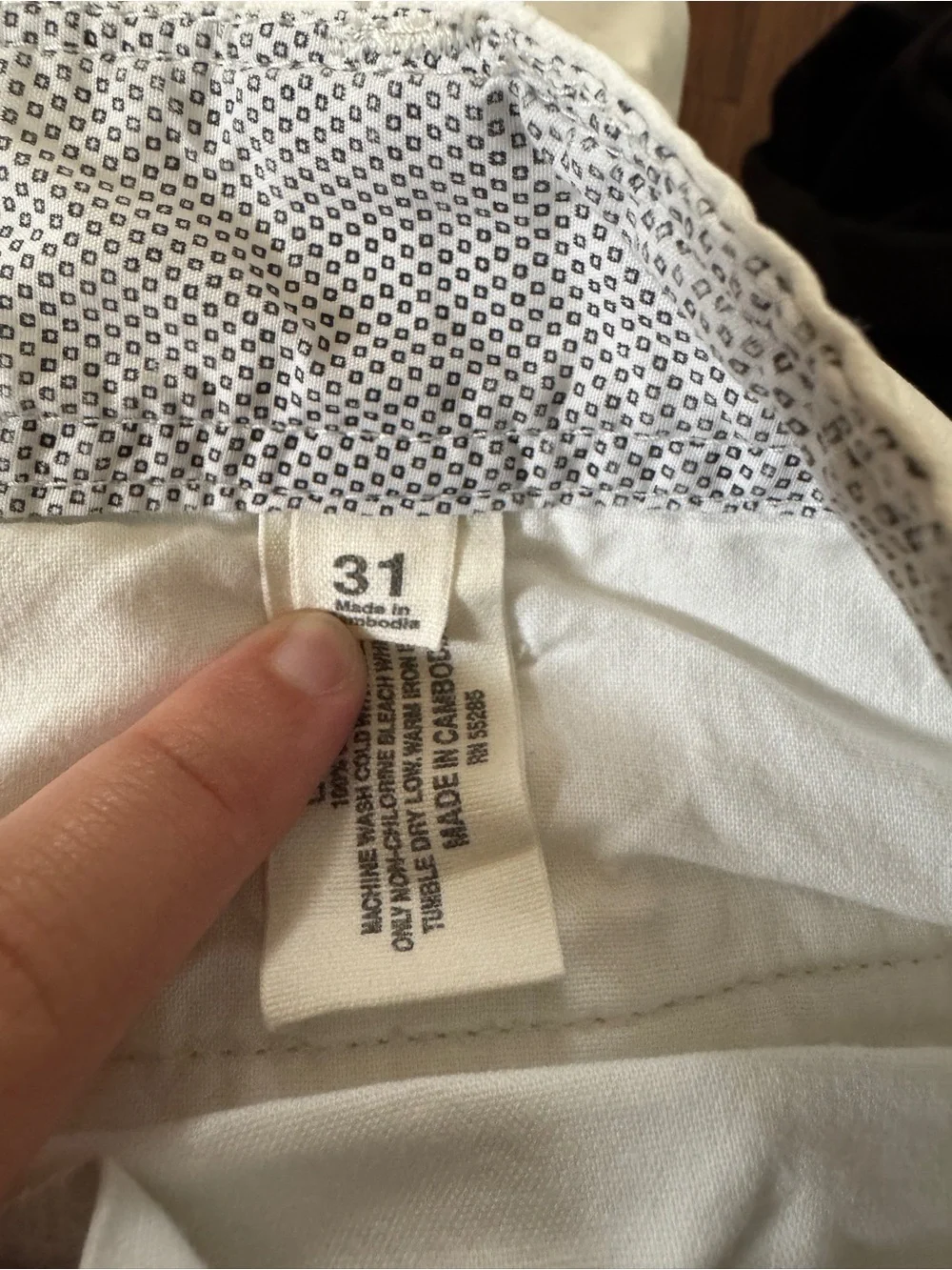Express Men's White Flat-Front Cotton Shorts